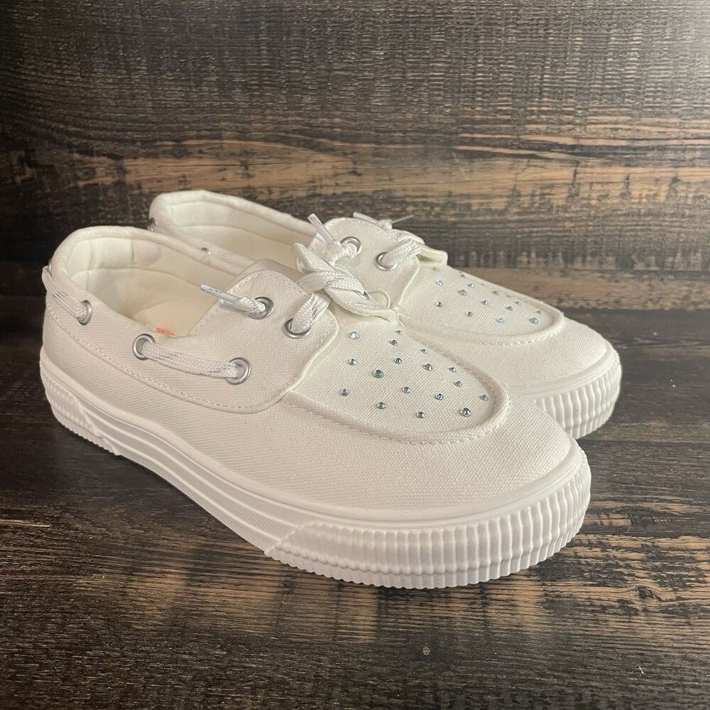 NWOT Jellypop Kids White Slip On Memory Foam Jessa Sneakers Size 4M
